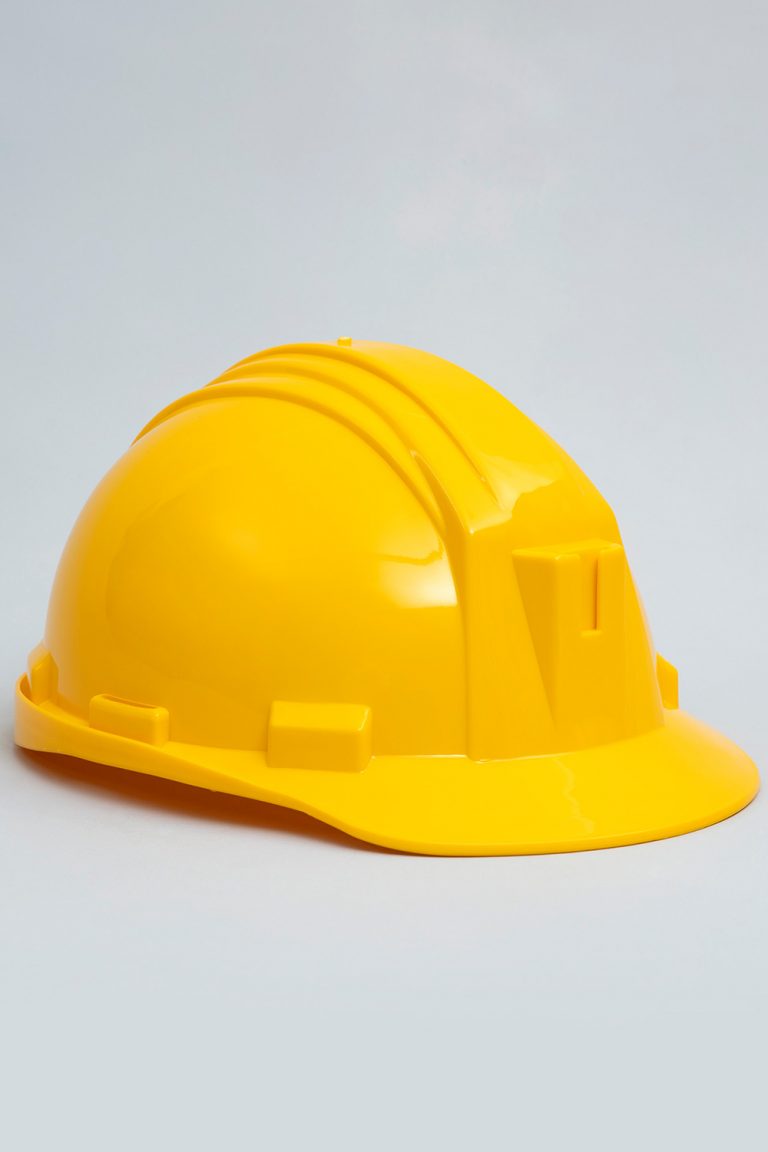 Color de cascos en la construcción: ¿cuál es el ideal para tu entorno? -  Equipos de seguridad industrial